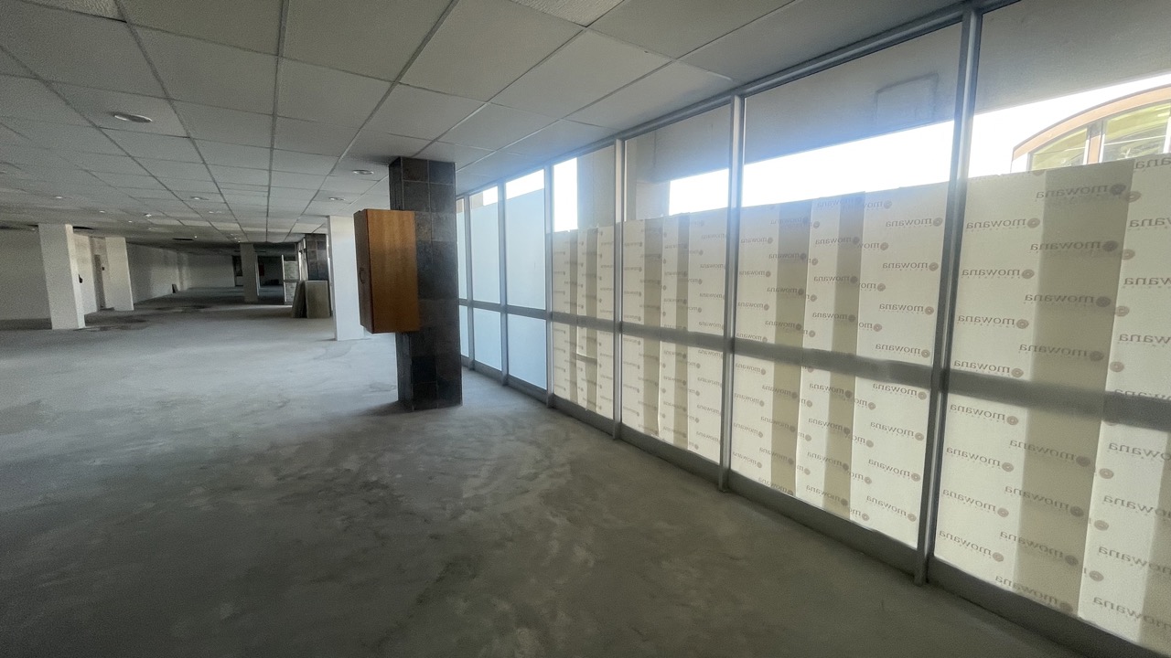 To Let commercial Property for Rent in Athlone Western Cape